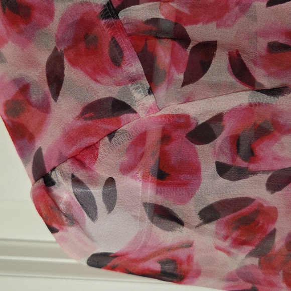 Kate Spade Roses Ruffle Silk Top In Size 2. - Picture 15 of 16